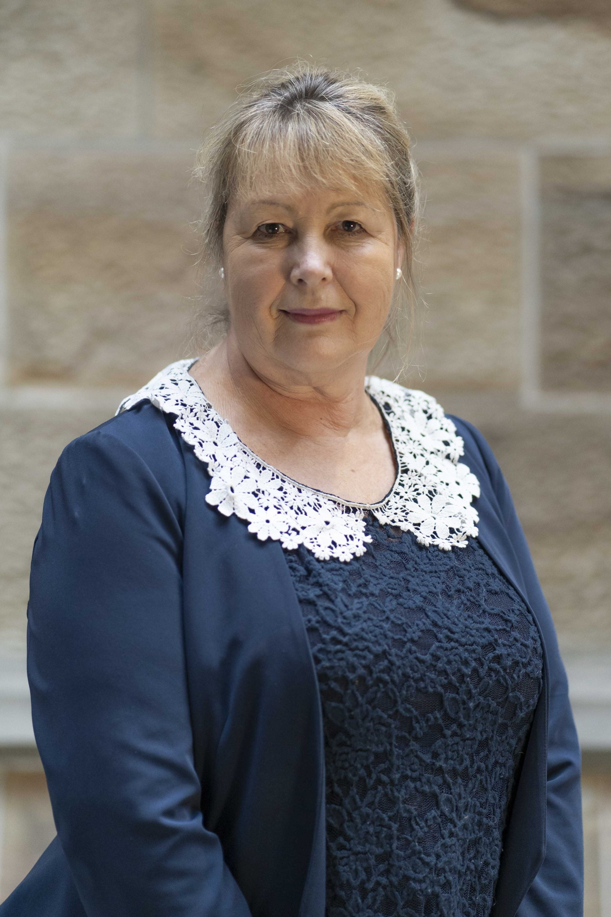 This image has an empty alt attribute; its file name is 2022_Staff-Bio_Rhonda-Robson-6.jpg